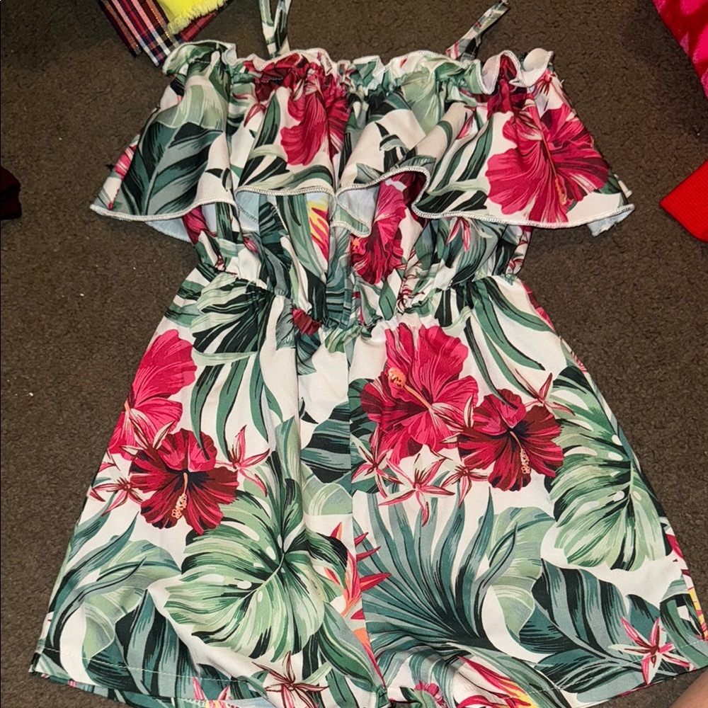 Fresh flower summer short romper, small like a 5/6. Worn once